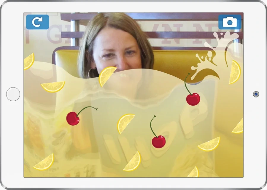 iPad game: the finished lemonade fills the screen with fruit