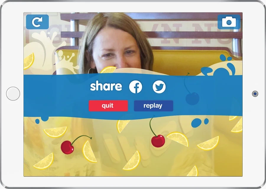 iPad game: share to Facebook or Twitter, quit or replay